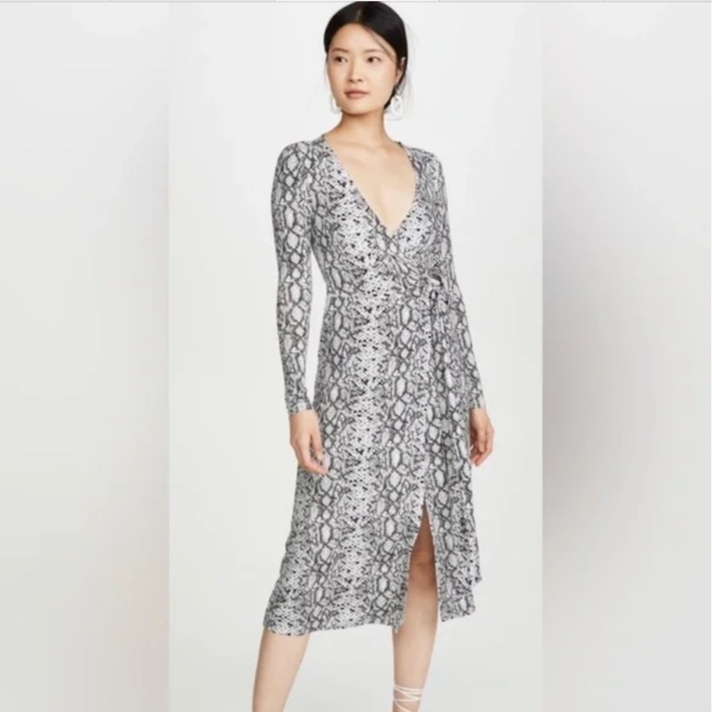 Good American: Python Snakeskin Printed Wrap Dres… - image 8
